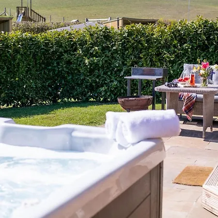 Humble Bee Farm Glamping Folkton